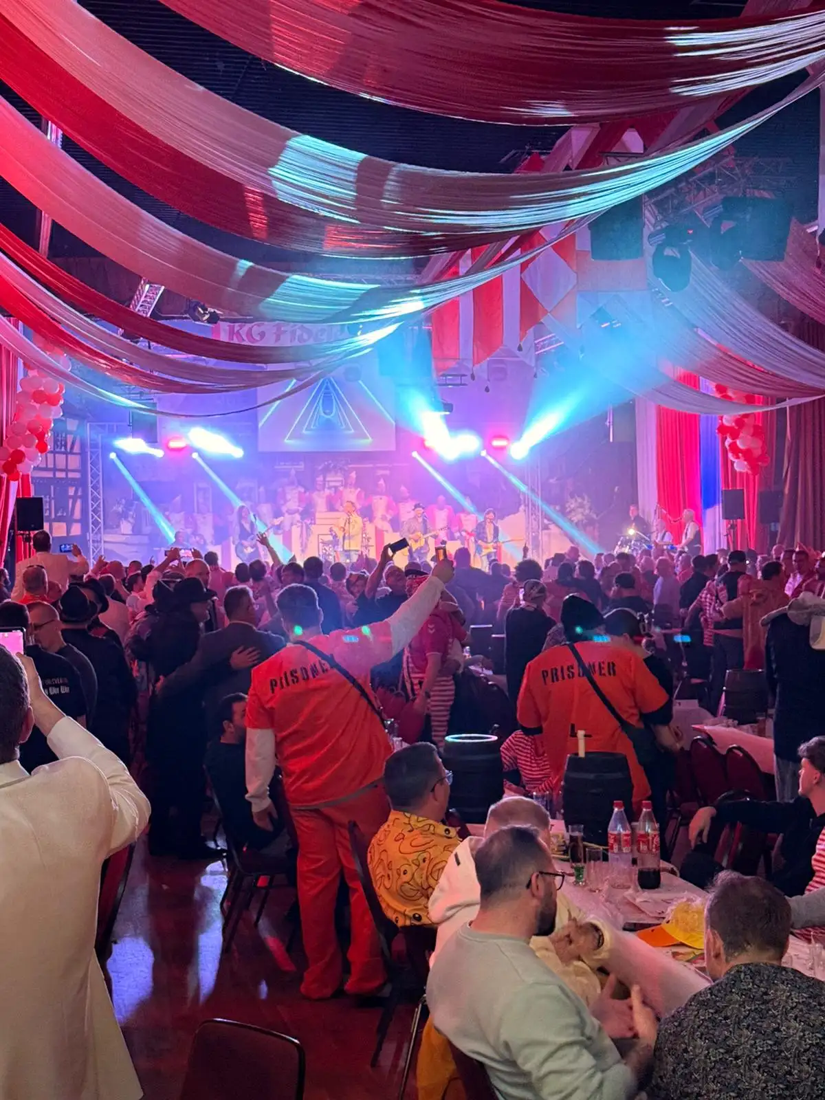 Festhalle Niederaußem