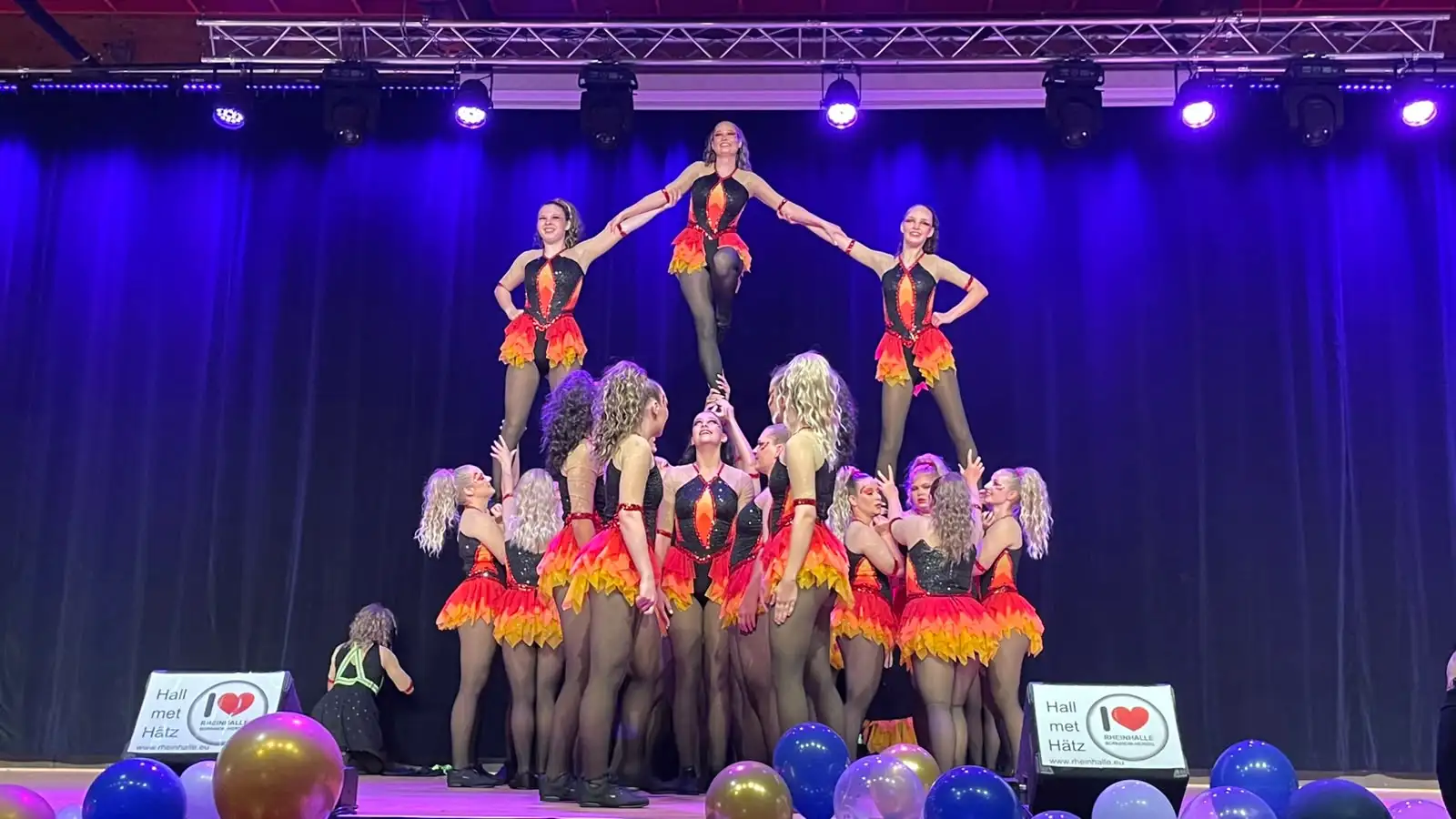 Gemeinsam auf der Bühne: Magic Girls und Lion Cheers in Hersel 2 WhatsApp Image 2026 10 11 at 13.51.57